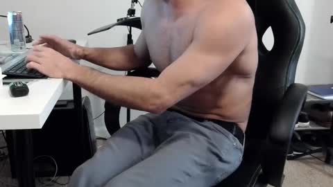 Full Sender online show from 03-01-25, 04:44