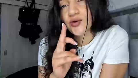 Snapshot of _gabbyx_ chatting on 04-18-26, 02:59 Gabby online show from 04-18-26, 02:59