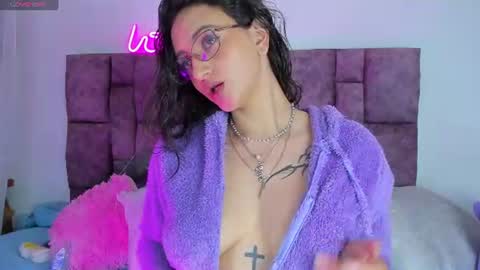 Snapshot of _gabbyx_ chatting on 06-28-26, 04:02 Gabby online show from 06-28-26, 04:02