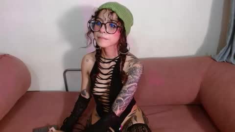 Gaia online show from 12-03-25, 01:57