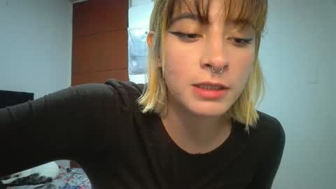 Mia-foster online show from 05-11-26, 07:11