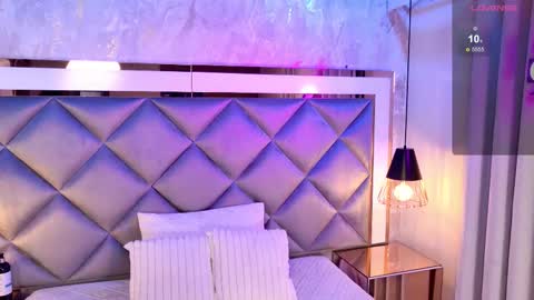 Snapshot of _giggy chatting on 11-21-25, 11:42 _giggy online show from 11-21-25, 11:42