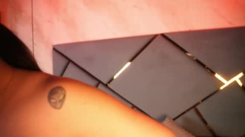 Snapshot of _giggy chatting on 12-04-25, 11:30 _giggy online show from 12-04-25, 11:30