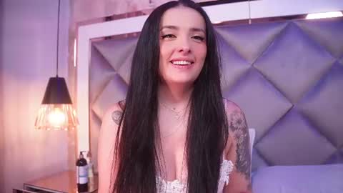 Snapshot of _giggy chatting on 06-22-26, 11:40 _giggy online show from 06-22-26, 11:40