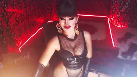 Snapshot of _hailyourqueenx chatting on 01-06-25, 05:59 GoDDess Chloe online show from 01-06-25, 05:59