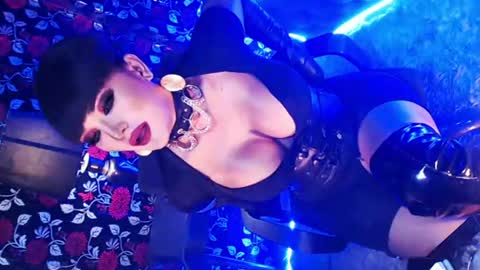 Snapshot of _hailyourqueenx chatting on 06-20-26, 07:05 GoDDess Chloe online show from 06-20-26, 07:05