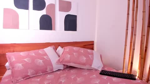 Hanna johnson online show from 01-06-25, 12:37