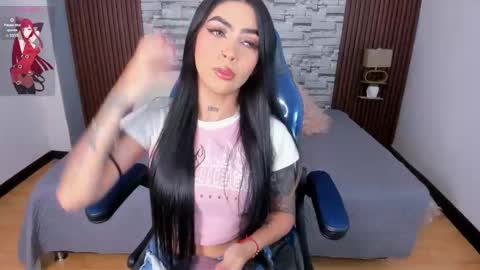 Snapshot of _hanna_miller__ chatting on 01-05-26, 08:23 Hanna online show from 01-05-26, 08:23