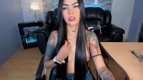 Snapshot of _hanna_miller__ chatting on 01-13-26, 07:41 Hanna online show from 01-13-26, 07:41