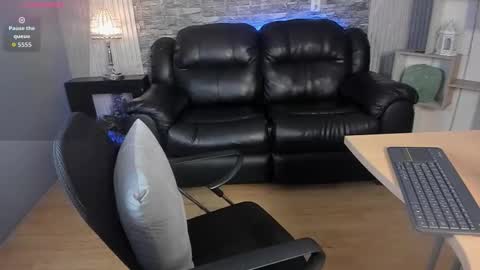 Snapshot of _hanna_miller__ chatting on 02-11-26, 07:52 Hanna online show from 02-11-26, 07:52