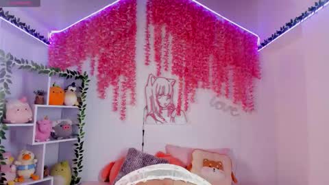 Hanna Botero online show from 10-25-25, 04:46