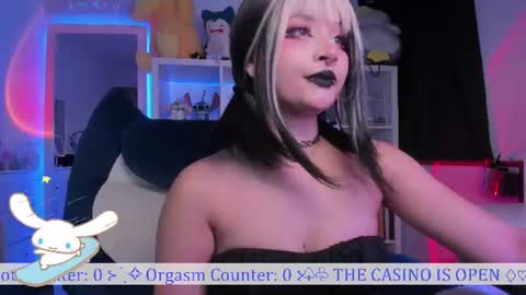 Snapshot of _heavenly_blue_ chatting on 06-18-26, 09:41 Bluey online show from 06-18-26, 09:41
