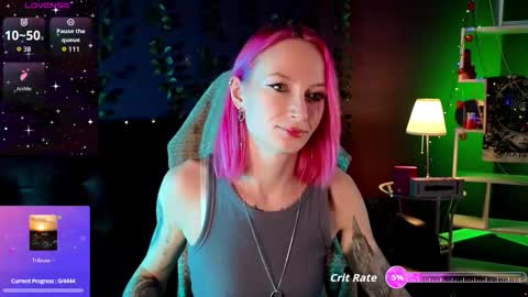 Snapshot of _helencarter chatting on 01-12-26, 08:25 Helen Carter 3 Next stream 2330 MSC online show from 01-12-26, 08:25