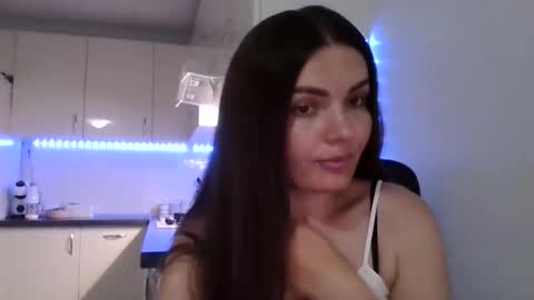 Snapshot of _hidden_frommymoom_ chatting on 07-03-26, 07:09 Criss4u online show from 07-03-26, 07:09