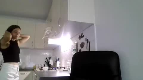 Snapshot of _hidden_frommymoom_ chatting on 07-05-26, 08:43 Criss4u online show from 07-05-26, 08:43