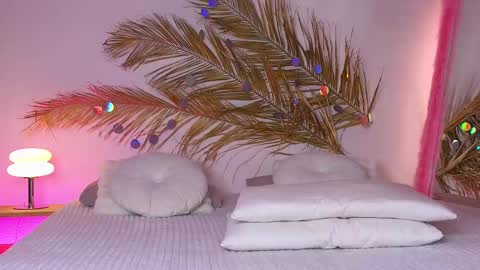 Holly online show from 03-02-25, 06:59