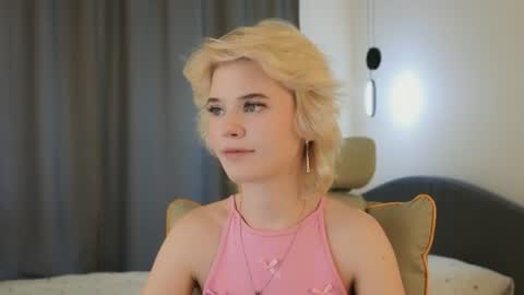 Alisha online show from 06-15-26, 01:13