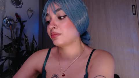 Snapshot of _hotpink chatting on 05-24-26, 11:21 Jenn online show from 05-24-26, 11:21