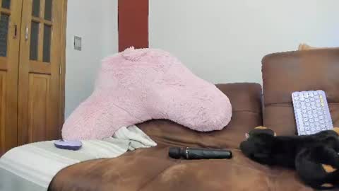 Snapshot of _hottie__ chatting on 06-22-26, 03:25 _hottie__ online show from 06-22-26, 03:25