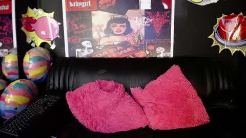 Snapshot of _ishani_doll chatting on 12-17-24, 09:38 _ishani_doll online show from 12-17-24, 09:38