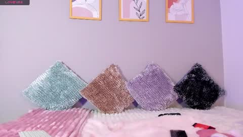 Snapshot of _ivanna_volk chatting on 06-23-26, 05:49 Ivanna online show from 06-23-26, 05:49