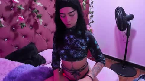 Snapshot of _ivy_luna chatting on 04-22-26, 07:04 Ivy Luna online show from 04-22-26, 07:04