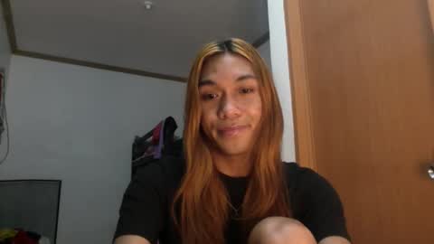 Snapshot of _iwantyourx chatting on 11-11-25, 09:15 KIA online show from 11-11-25, 09:15