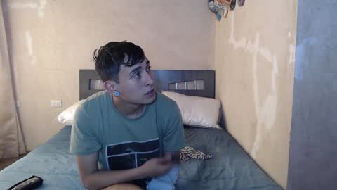 Snapshot of _jack_thomson_ chatting on 12-14-24, 04:42 Melody liam online show from 12-14-24, 04:42