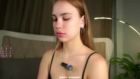 Snapshot of _jasminestea_ chatting on 09-26-25, 01:31 Candy online show from 09-26-25, 01:31
