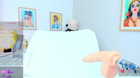 _jasminnee_ online show from 04-06-26, 02:07