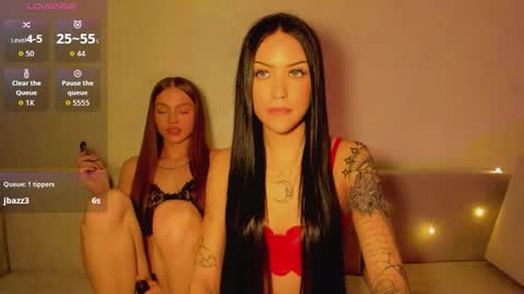 Jess blond and Leila brunette online show from 03-16-26, 11:47