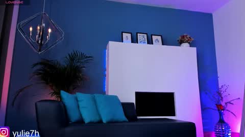  ...  online show from 03-11-26, 07:53