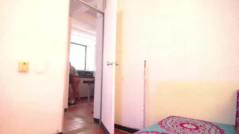 Snapshot of _joanne_and_oliver_ chatting on 12-01-25, 04:12 Joanne Oliver online show from 12-01-25, 04:12