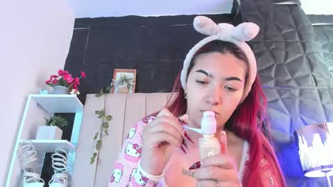 Mia online show from 02-09-26, 01:04