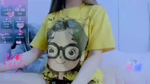 Snapshot of _joly_ chatting on 06-21-26, 02:25 Joly online show from 06-21-26, 02:25