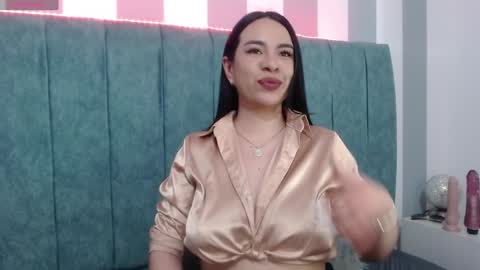 Snapshot of _julietaa chatting on 12-05-24, 02:44 Julieta online show from 12-05-24, 02:44