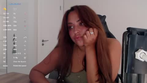 Snapshot of _just_a_queen_3 chatting on 06-23-26, 07:28 _just_a_queen_3 online show from 06-23-26, 07:28
