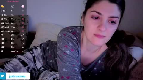 Snapshot of _just_a_simple_girl chatting on 05-01-26, 10:58 _just_a_simple_girl online show from 05-01-26, 10:58