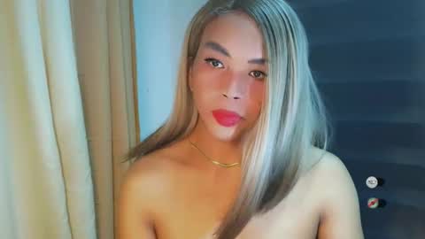 Snapshot of _karie_ chatting on 05-07-26, 10:09 _karie_ online show from 05-07-26, 10:09