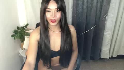 Snapshot of _karie_ chatting on 06-01-26, 11:56 _karie_ online show from 06-01-26, 11:56
