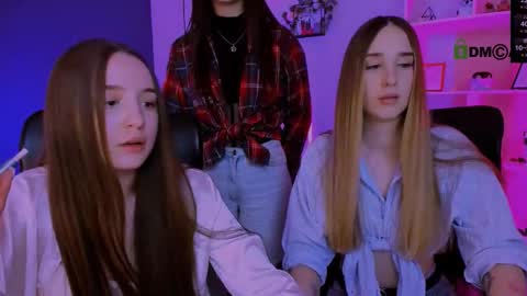 _kellykitten_ online show from 03-26-26, 10:10