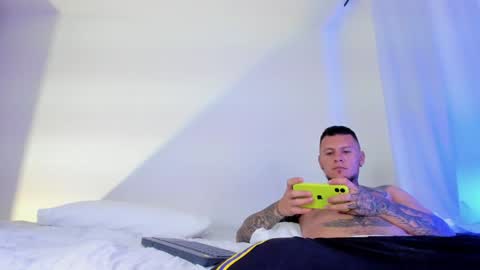    online show from 02-03-25, 07:07