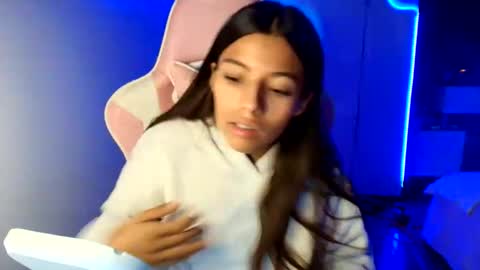 khloe sweet online show from 05-26-26, 11:01