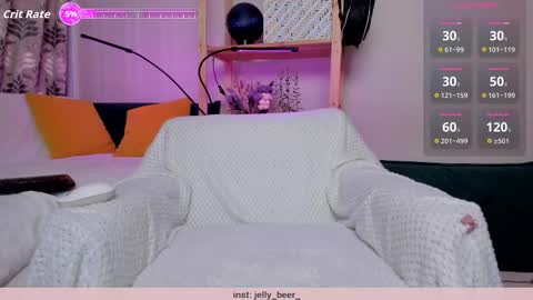 Kiara 0100 - 0700 UTC almost every day online show from 11-25-25, 09:09