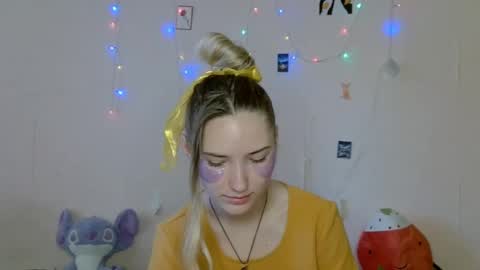 _kikiclark_ online show from 09-10-25, 07:19