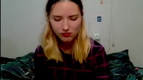 _kikiclark_ online show from 10-05-25, 09:13