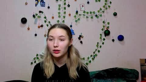 _kikiclark_ online show from 01-08-26, 08:55