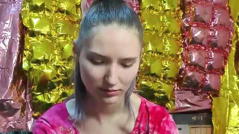 _kikiclark_ online show from 04-12-26, 08:14