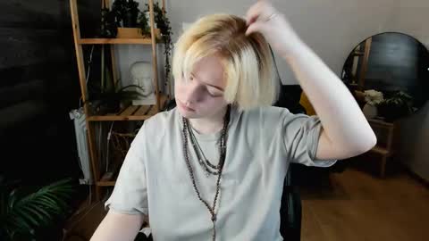 Li online show from 01-16-26, 01:37