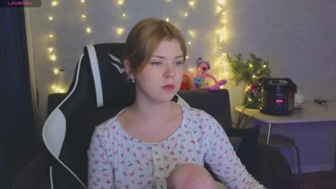 Molly   Emily online show from 02-05-26, 05:28